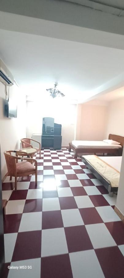 Khách sạn Nhat Binh 2 *